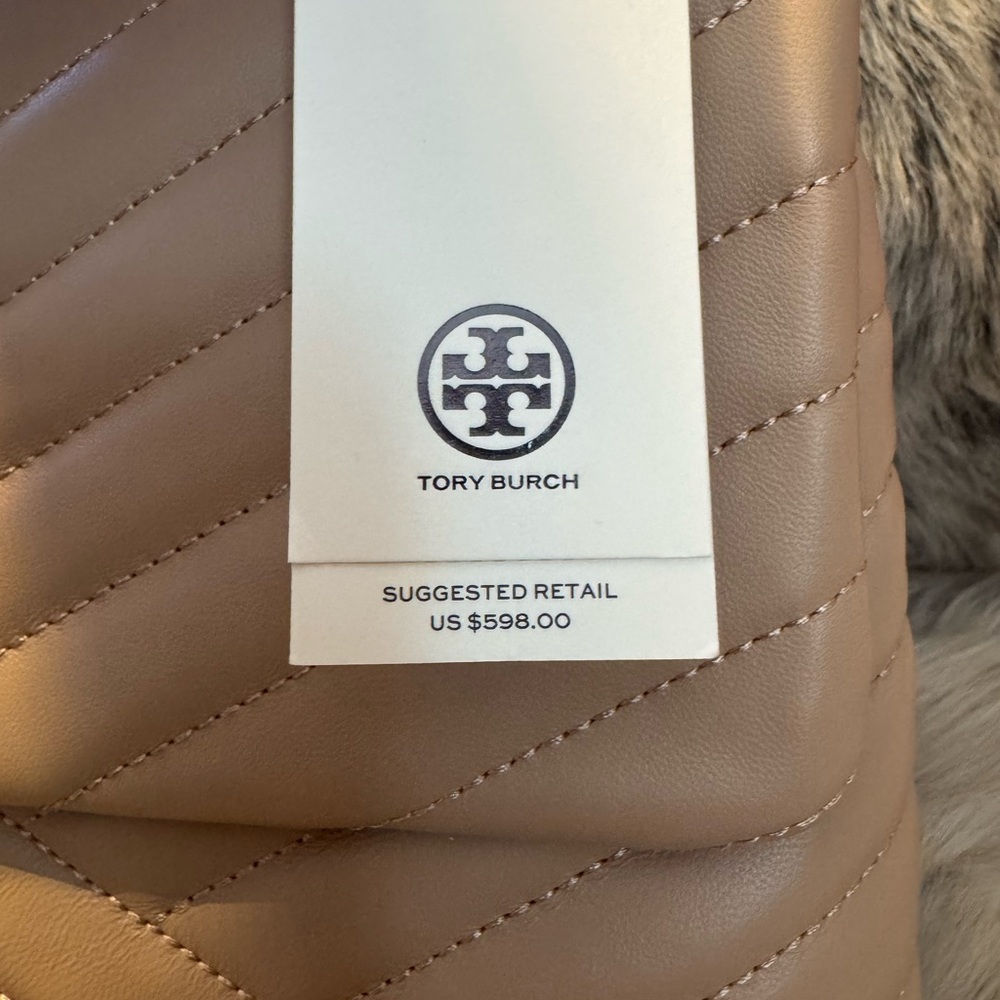 Tory Burch Kira Convertible Quilted Shoulder Bag - Picture 3 of 16